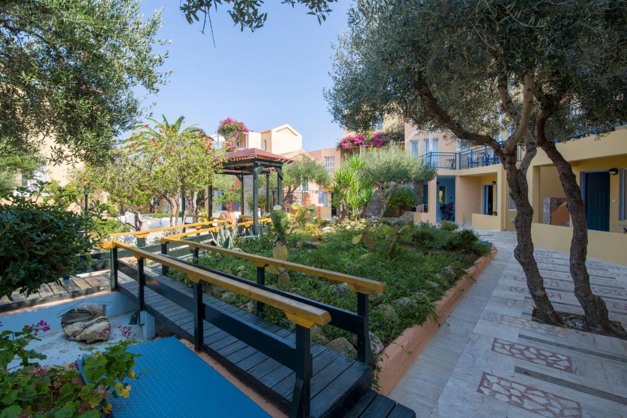 Stefan Village Hotel 4*